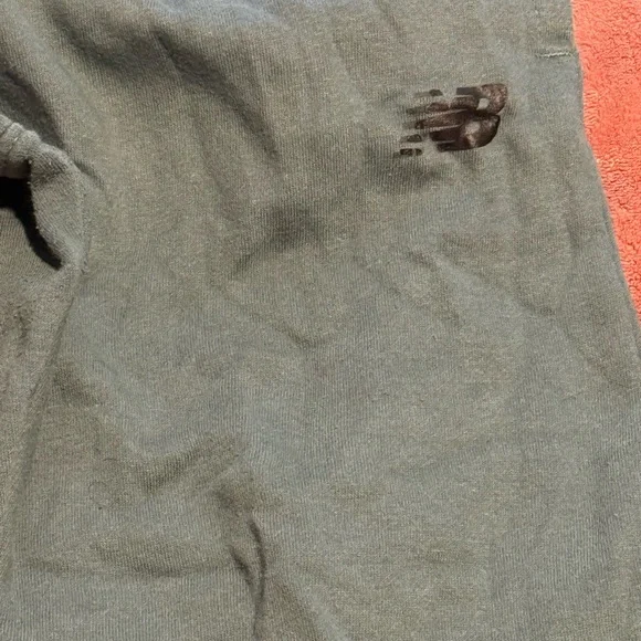 New Balance Kids Green Hoodie and Joggers Set - Picture 6 of 9